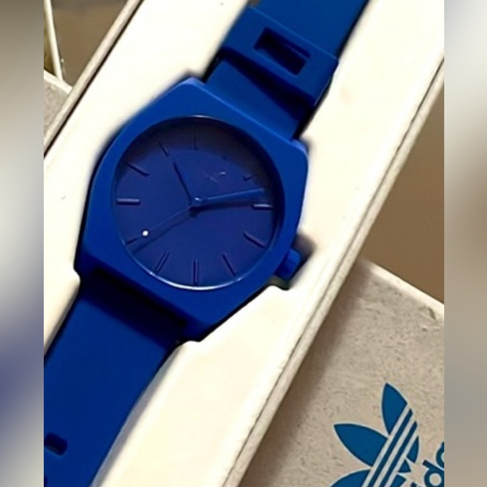 🔵ADIDAS®UNISEX Gorgeous Silicone Blue on Blue Logo Watch🔵
